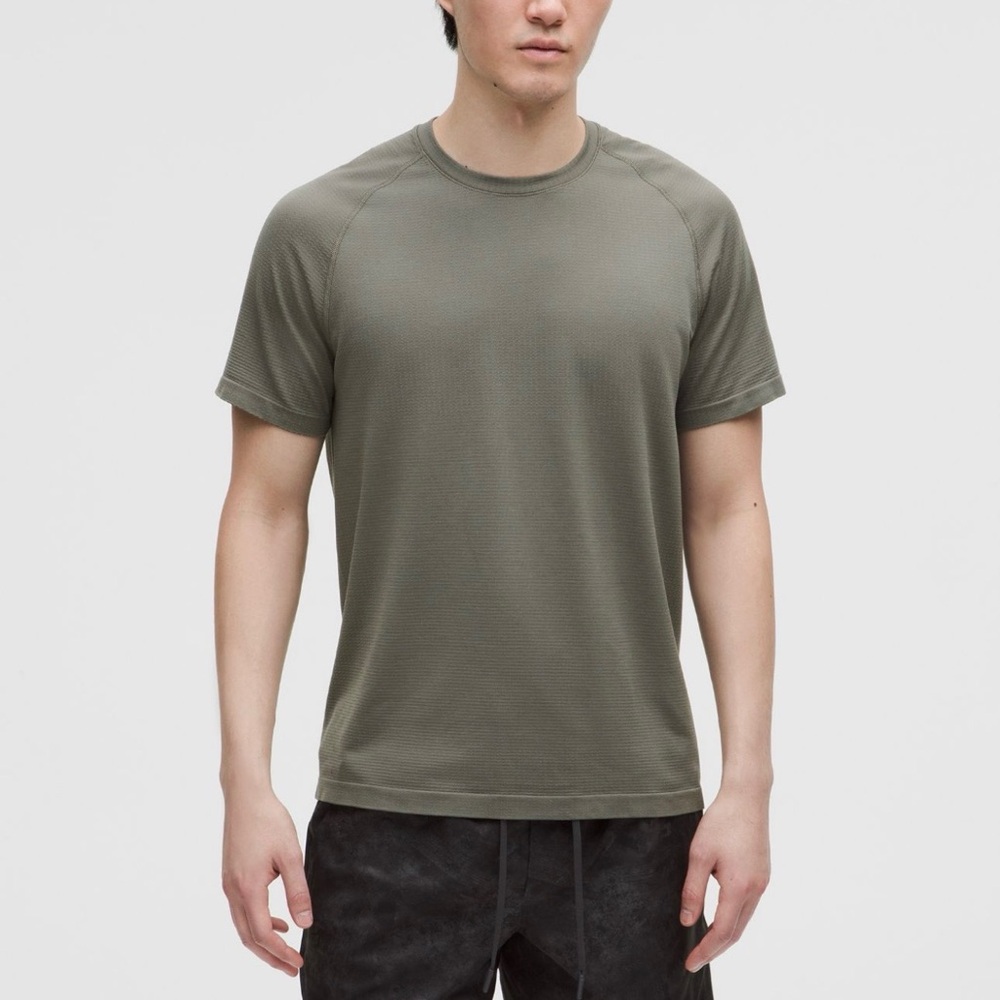 Lululemon Metal Vent Tech